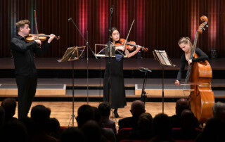 Orest Kudlovskyi (Violine), Juhee Lee (Viola), Agnieszka Detko (Kontrabass)