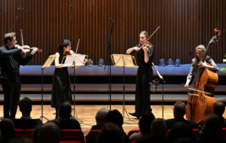 Marta Rando Violine Yiju Michelle Seo Violine Orest Kudlovskyi Violine Agnieszka Detko Kontrabass